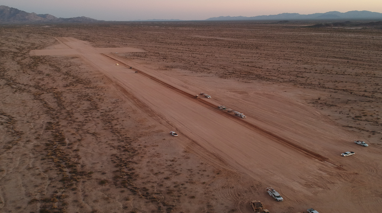Aéronef militaire sur une piste stabilisée LL-TECH